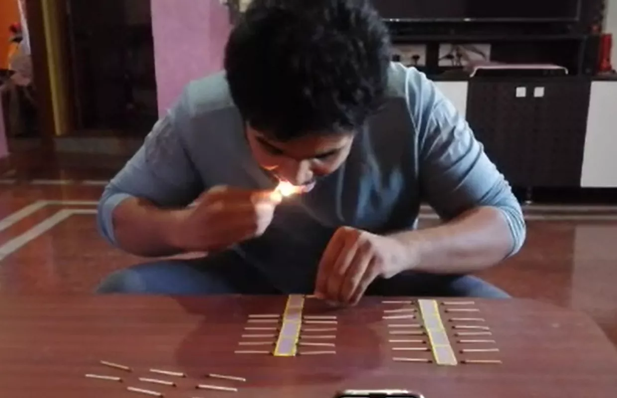 FASTEST EXTINGUISH FIRED MATCHSTICKS WITH TONGUE