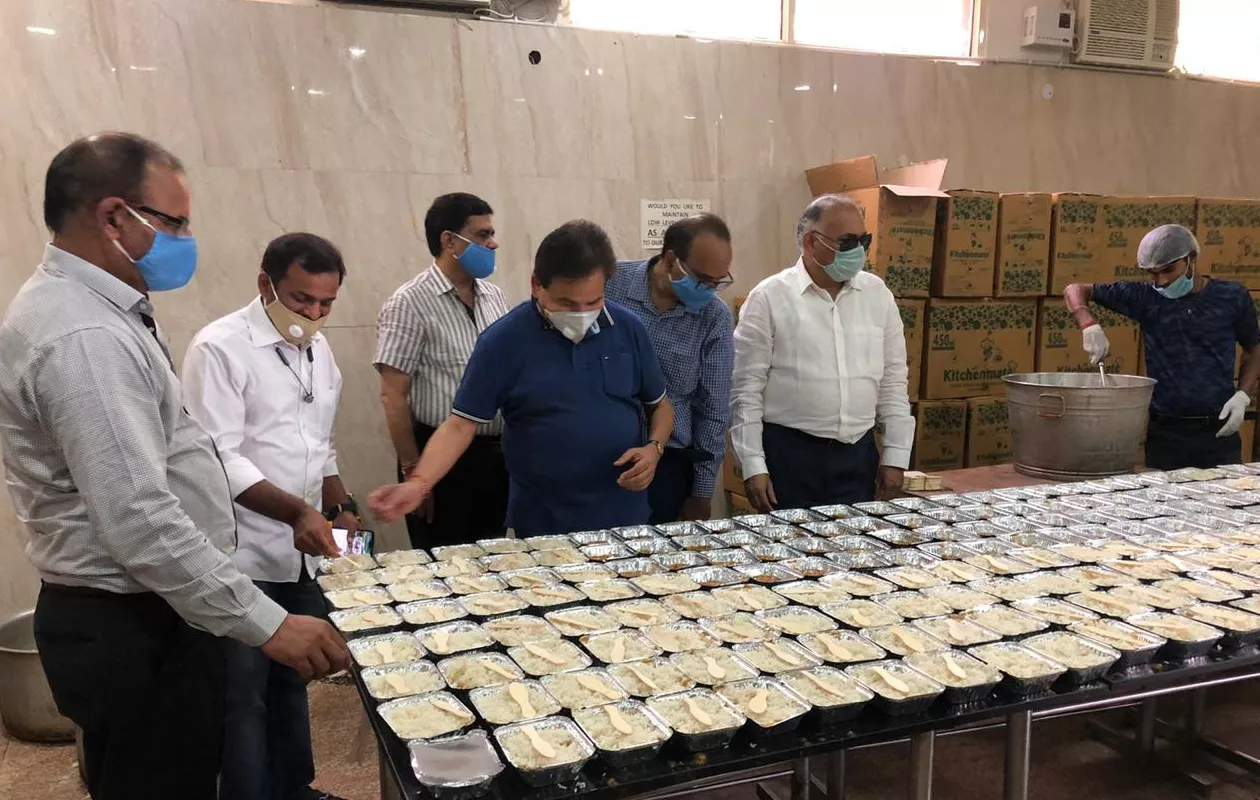 MAXIMUM FOOD PACKETS PACK IN ONE HOUR