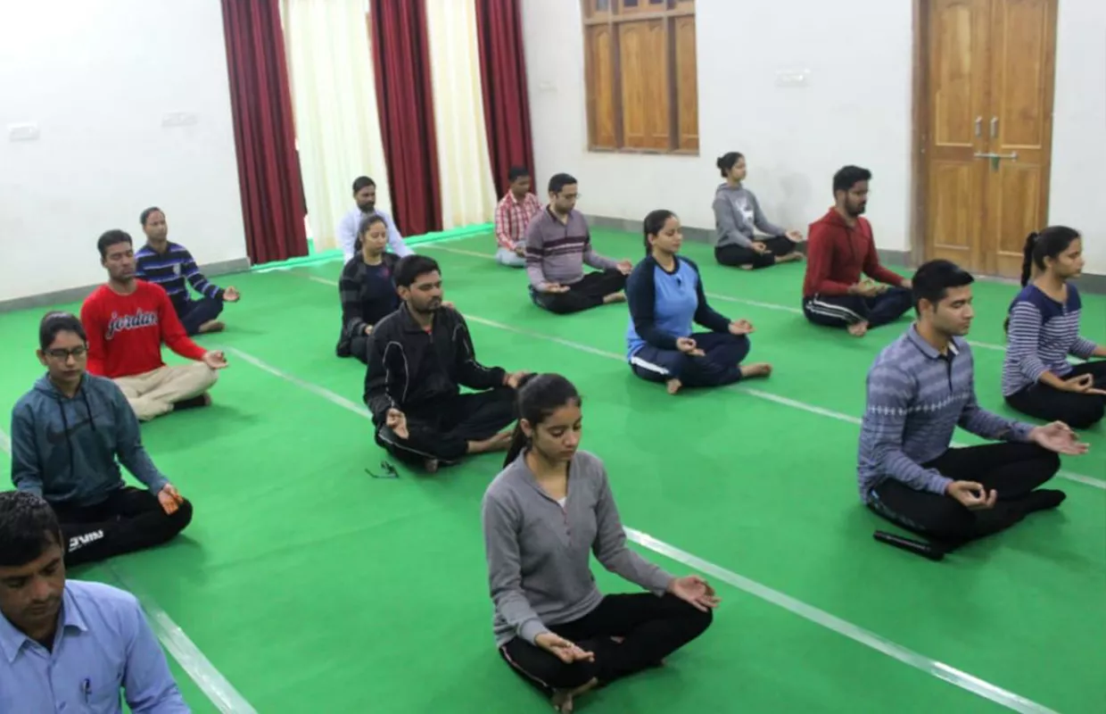 MAXIMUM PEOPLE CARRY OUT KAPALBHATI PRANAYAMA (MULTIPLE VENUES)