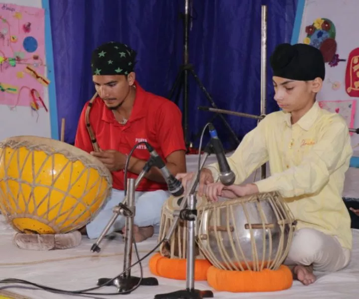 LARGEST SHABAD GAYAN