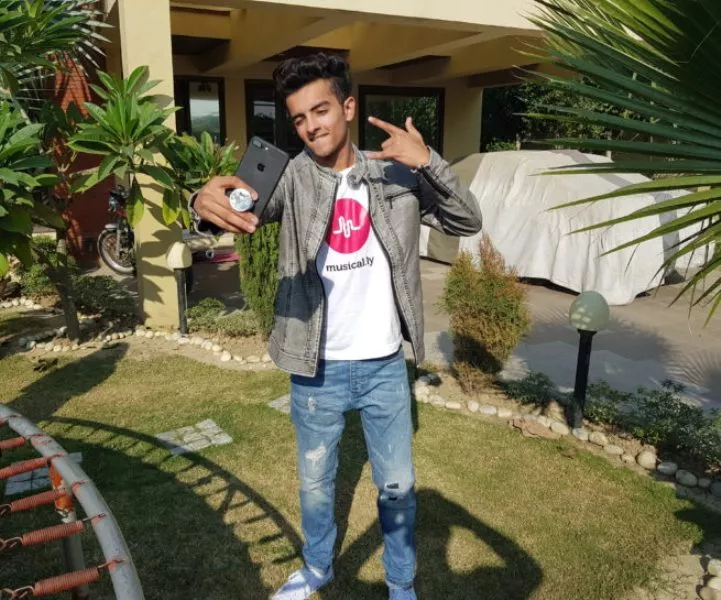 MAXIMUM MUSICAL.LYS IN TWO MINUTES