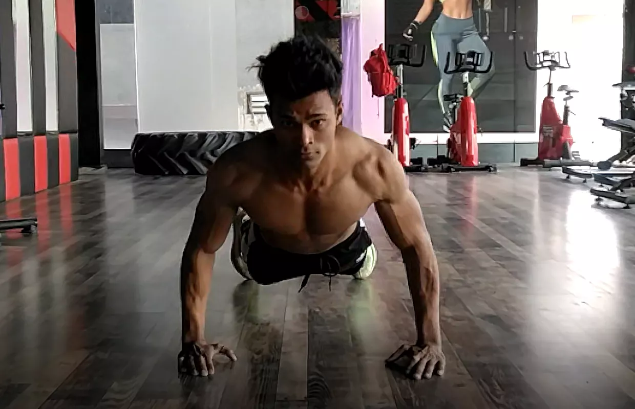 MAXIMUM PUSH-UPS IN ONE MINUTE