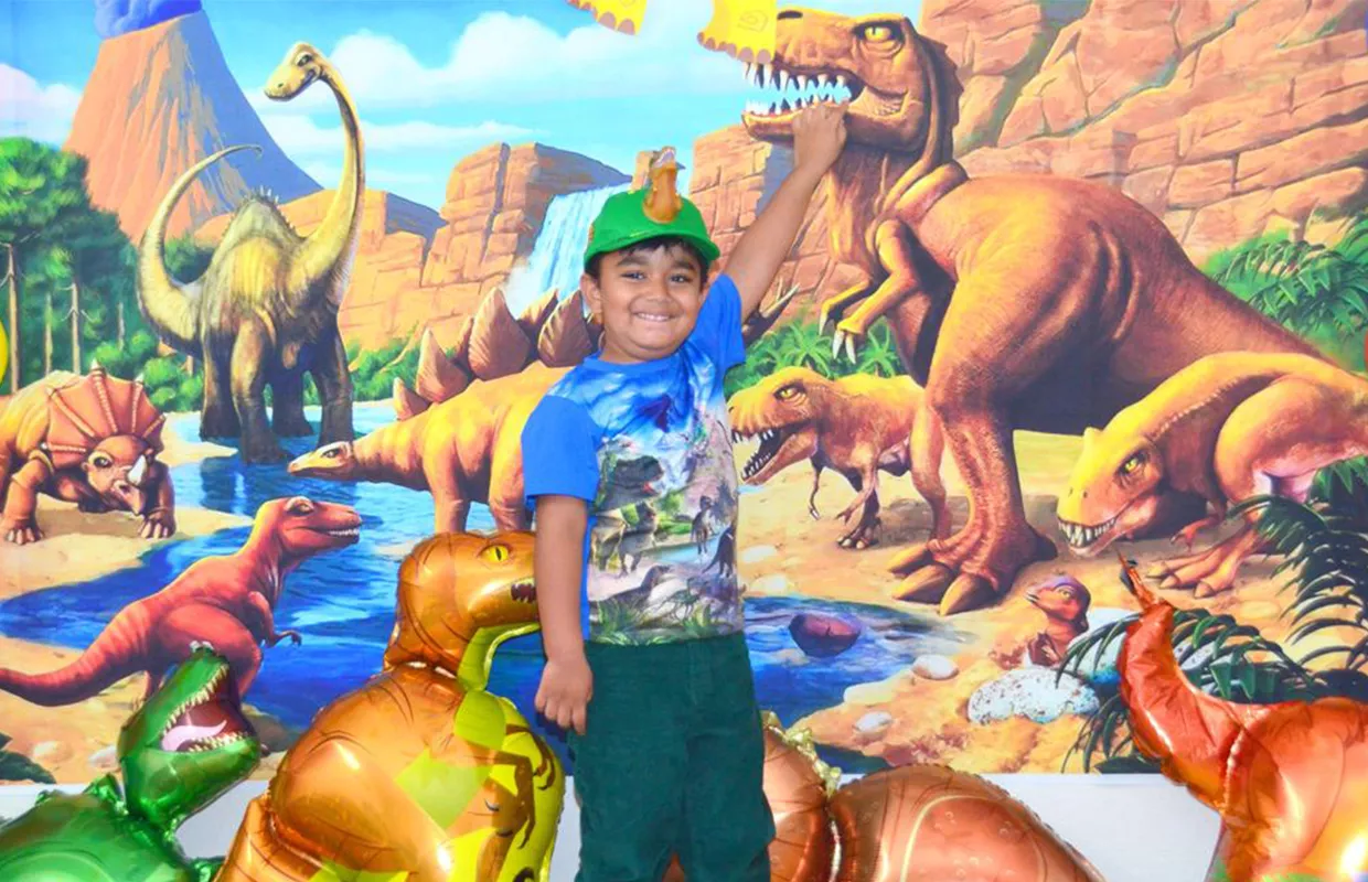 MAXIMUM DINOSAURS SPECIES IDENTIFIED IN ONE MINUTE