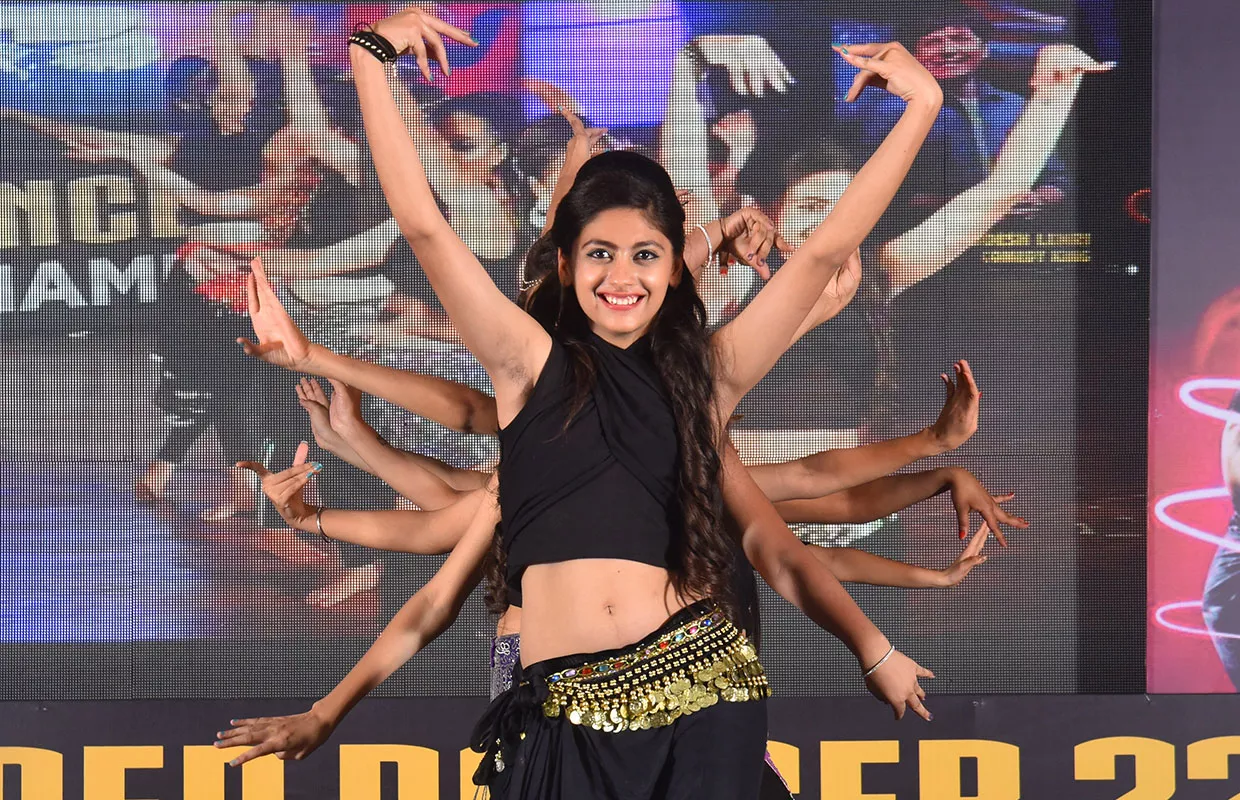 A FABULOUS DANCER, PAINTER AND CRAFT ARTIST