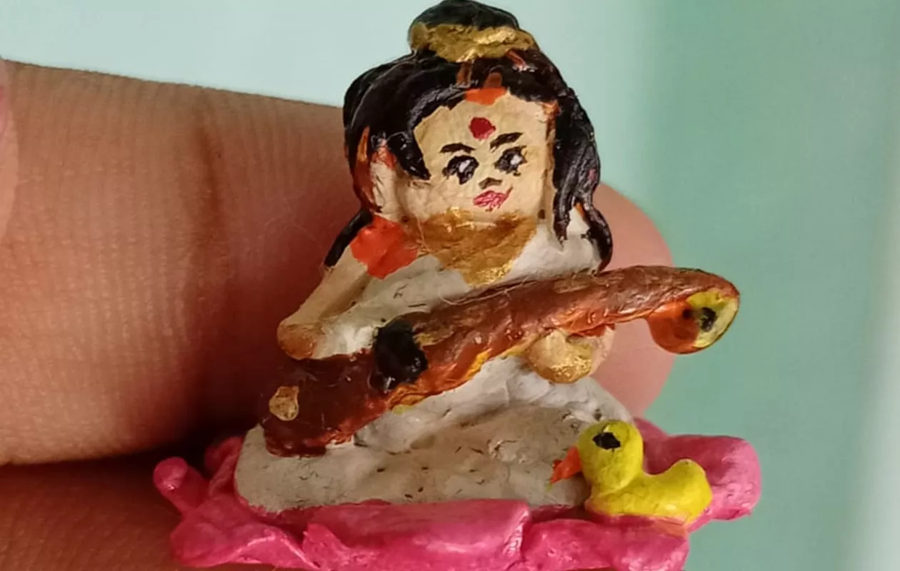 SMALLEST IDOL OF GODDESS SARASWATI