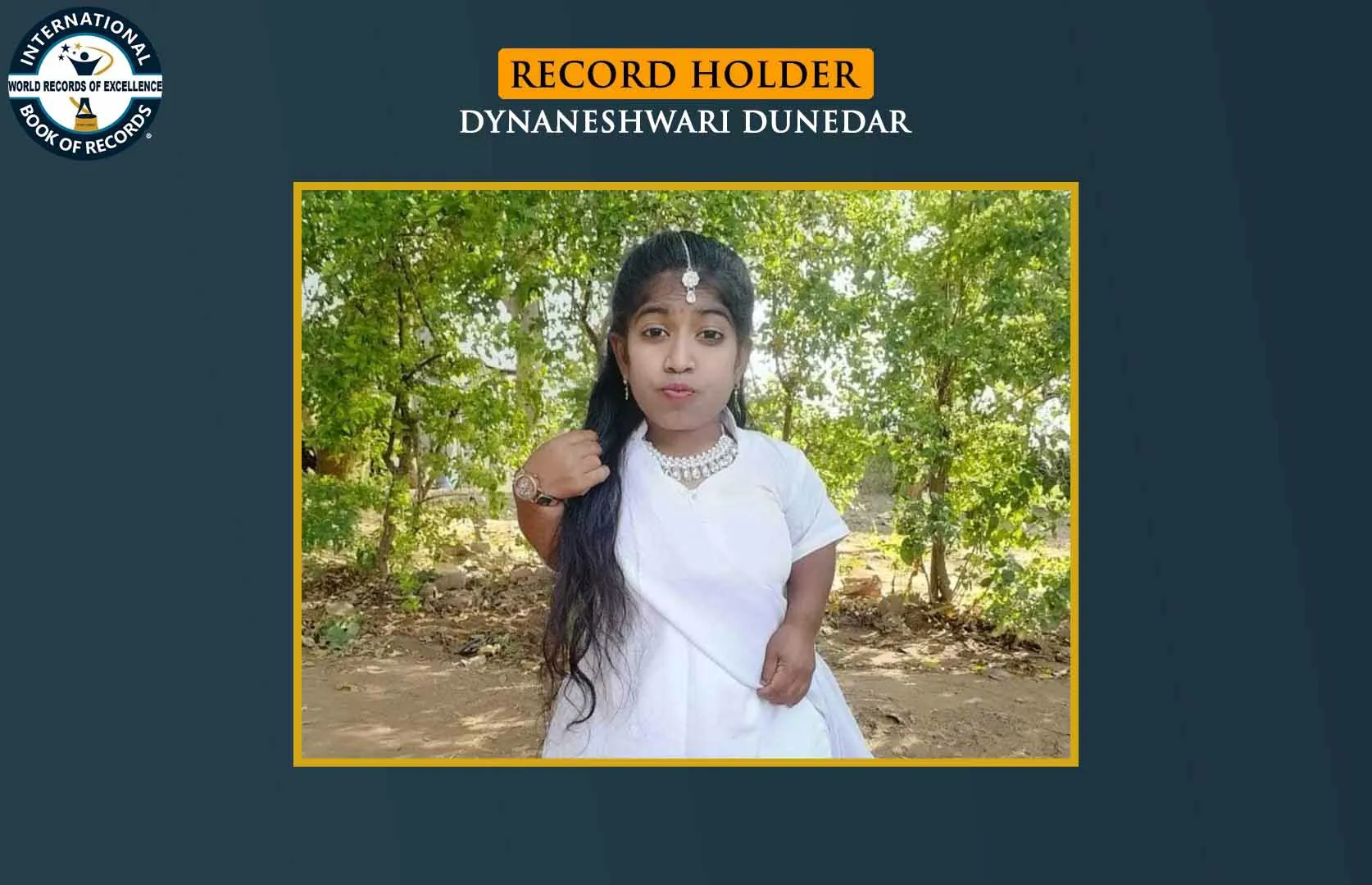 SHORTEST HEIGHT WOMAN