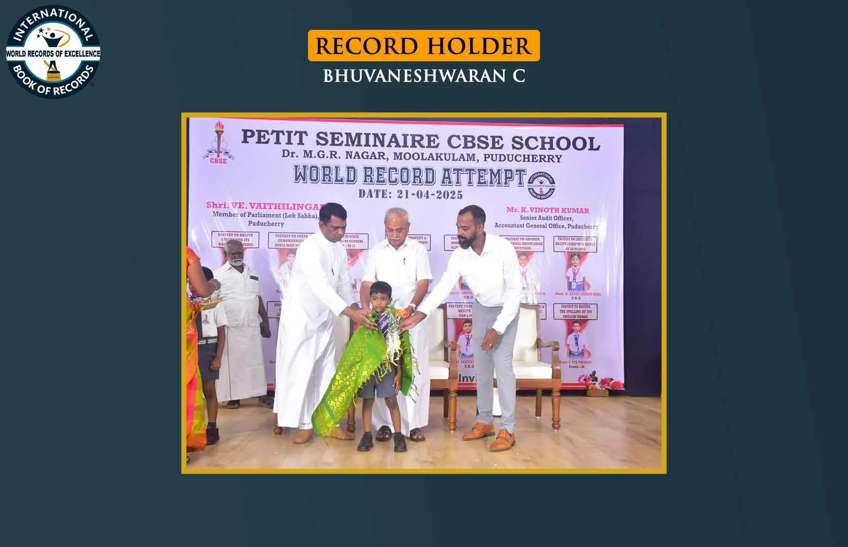 FASTEST TO WRITE ENGLISH ALPHABET IN MIRROR WRITING (KID)