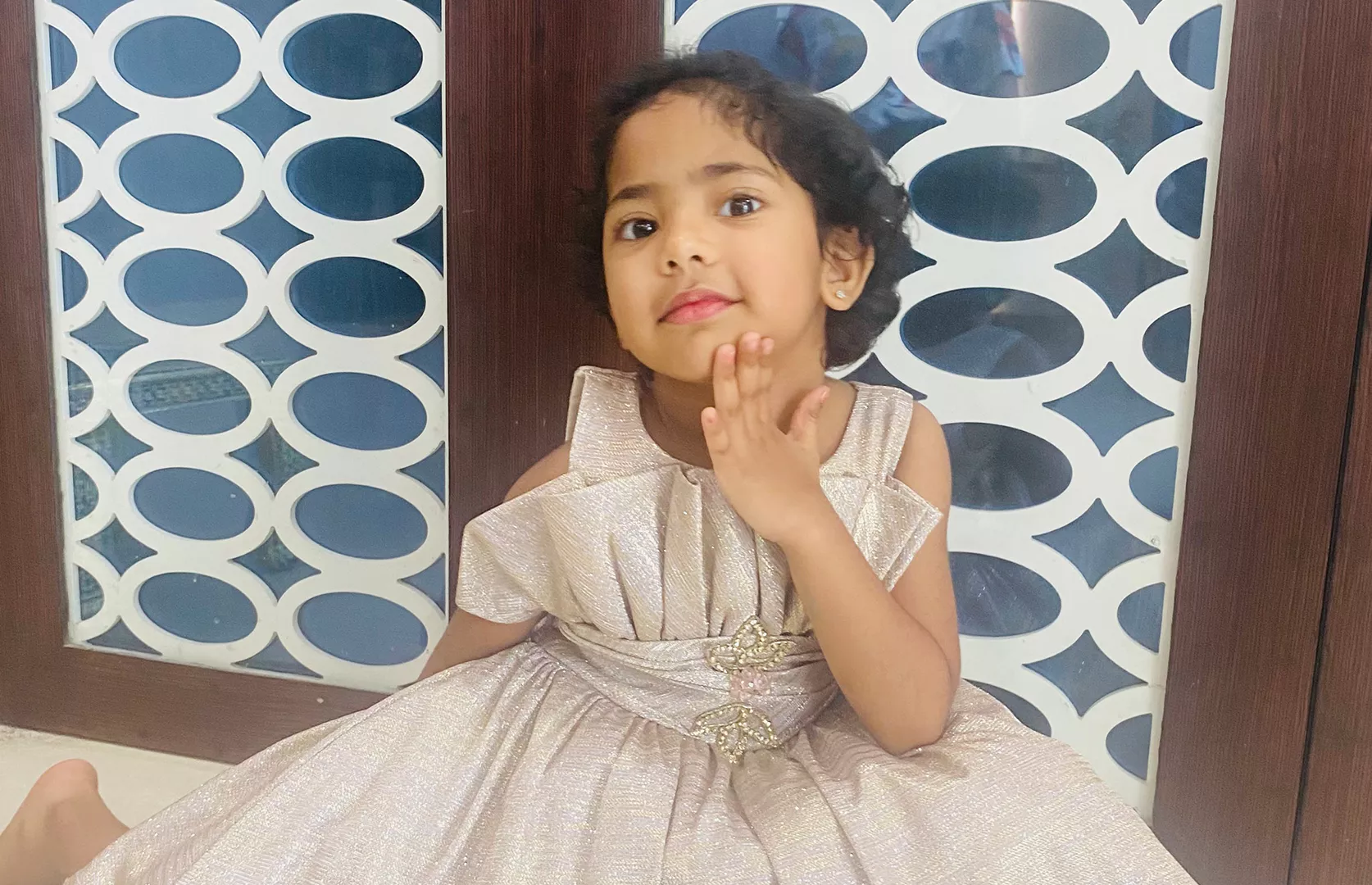 FASTEST TO WRITE PHONIC WORDS OF ENGLISH ALPHABETS (KID)