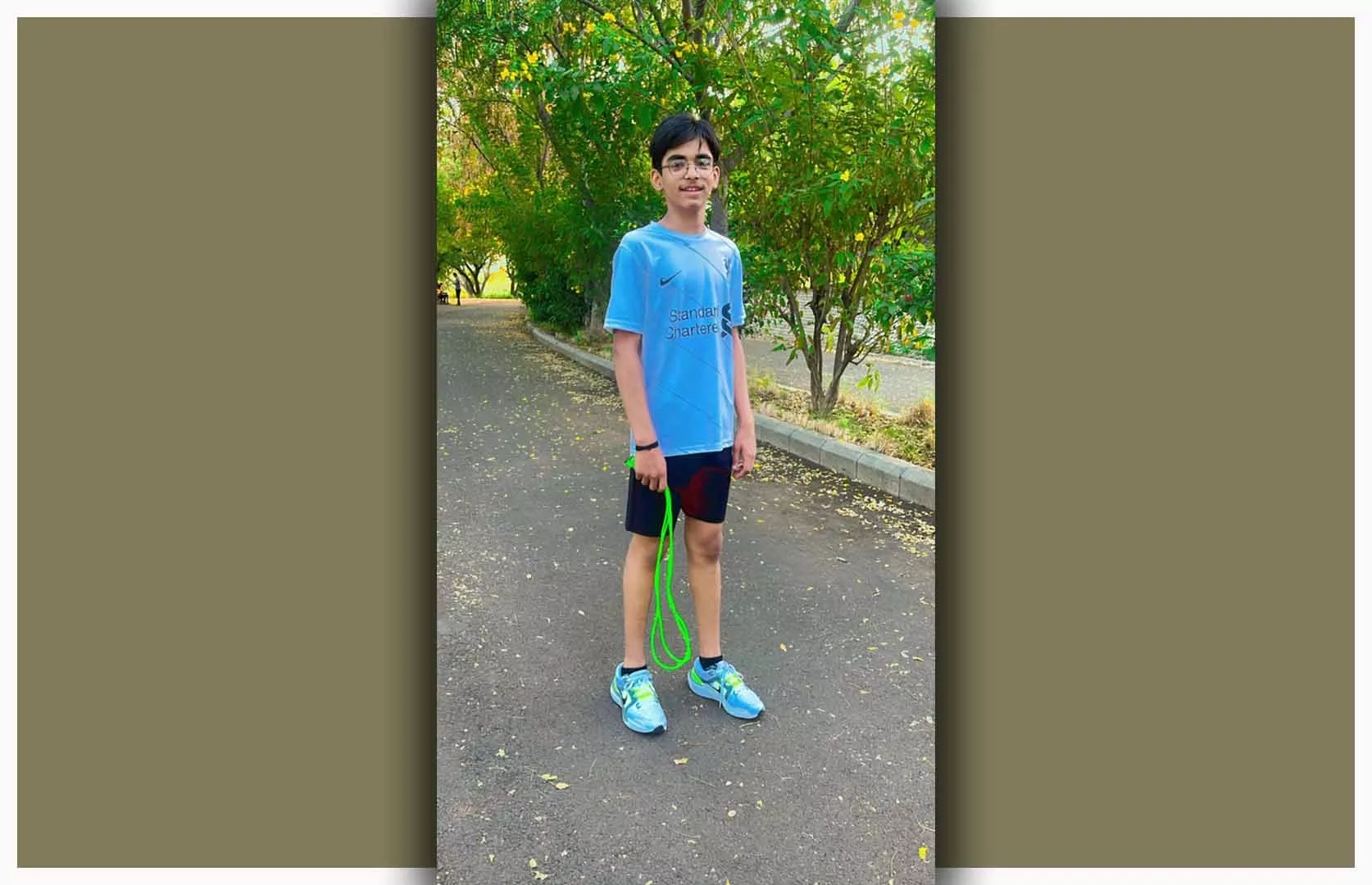 MOST CRISS CROSS BACKWARD ROPE SKIPS ON ONE LEG IN 30 SECONDS BY A TEENAGER