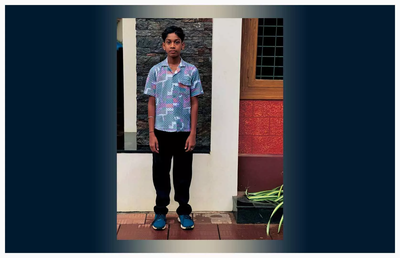 LARGEST TRICOLOR PYRAMID MADE WITH MAXIMUM PAPER CUPS (KID)