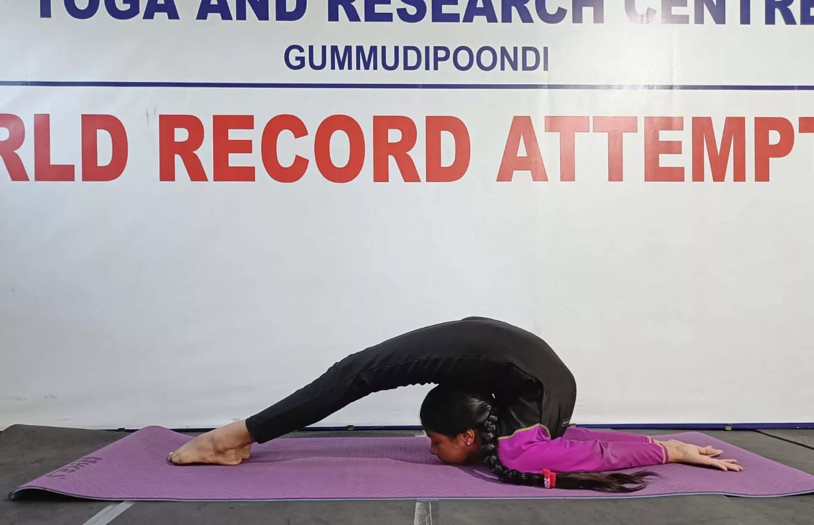 FASTEST TO PERFORM 25 REPETITIONS OF POORNA SALABHASANA (KID)