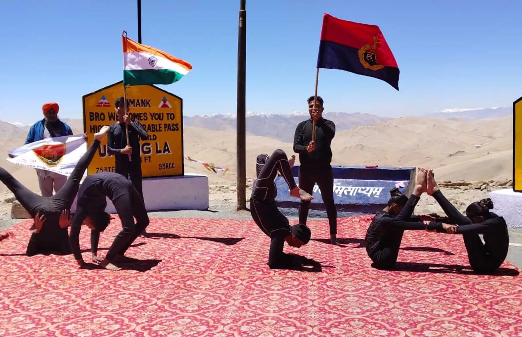 MAXIMUM PEOPLE PERFORMING MALKHAMB & YOGA AT HIGHEST MOTORABLE PASS