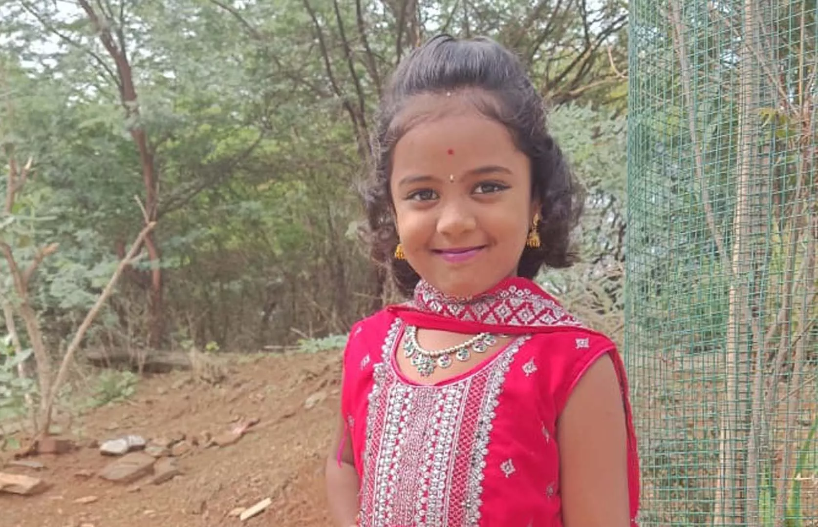 FASTEST TO SOLVE PYRAMINX RUBIK CUBE WHILE ROTATING HULA HOOP AROUND WAIST (KID)