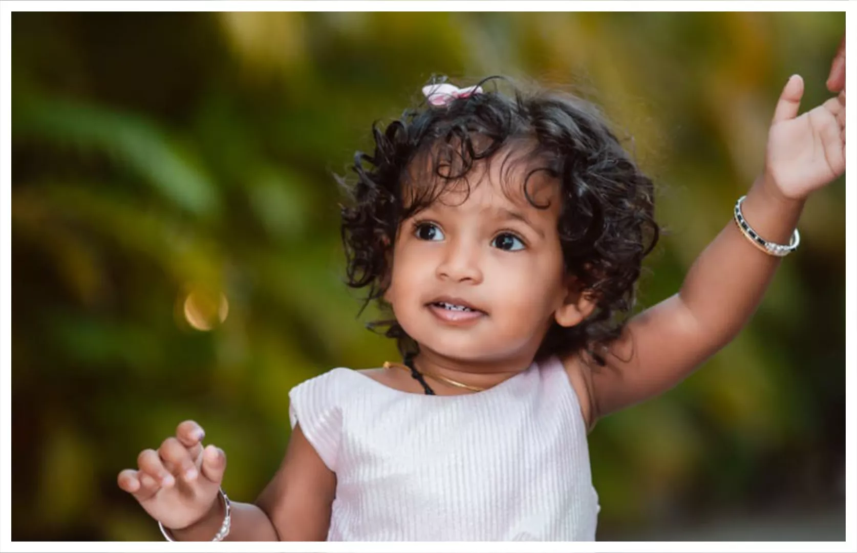 MAXIMUM IMAGES IDENTIFIED AND FIXED IN A BOOK BY A TODDLER